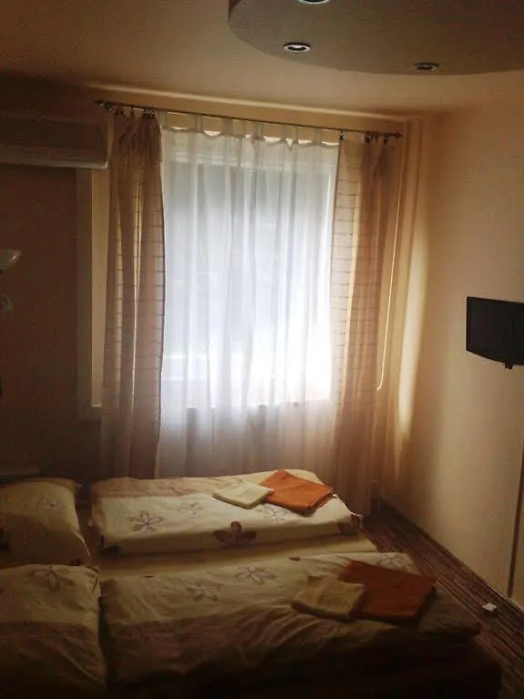 Top Apartment بودابست 0*,